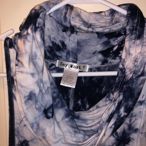 Sleeveless Mock-Neck Tunic - Picture 3 of 3